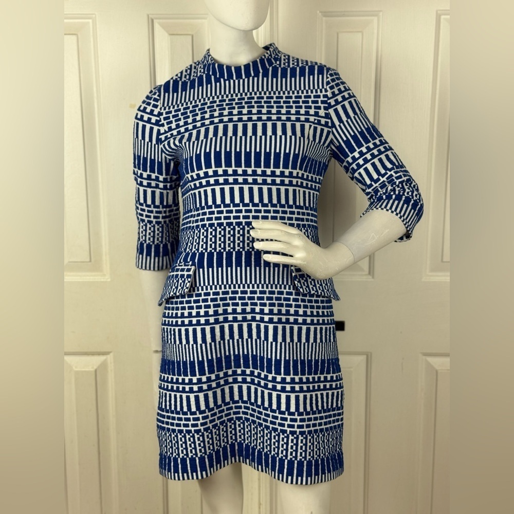Unbranded Blue and White Patterned Women's Dress. C39